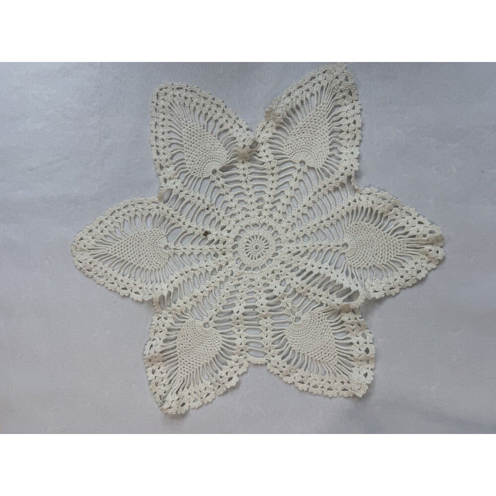 Vintage Handmade Off White Crocheted Starburst Table Doily Pineapple Pattern 12"